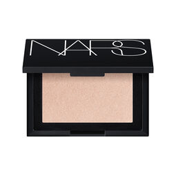 LIGHT SCULPTING HIGHLIGHTING POWDER, CAPRI 珍珠浅粉色